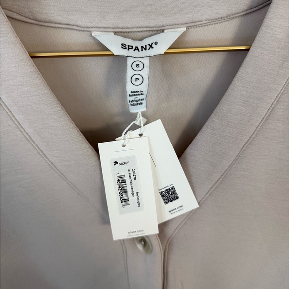 SPANX AirEssentials Cardigan - Picture 4 of 4